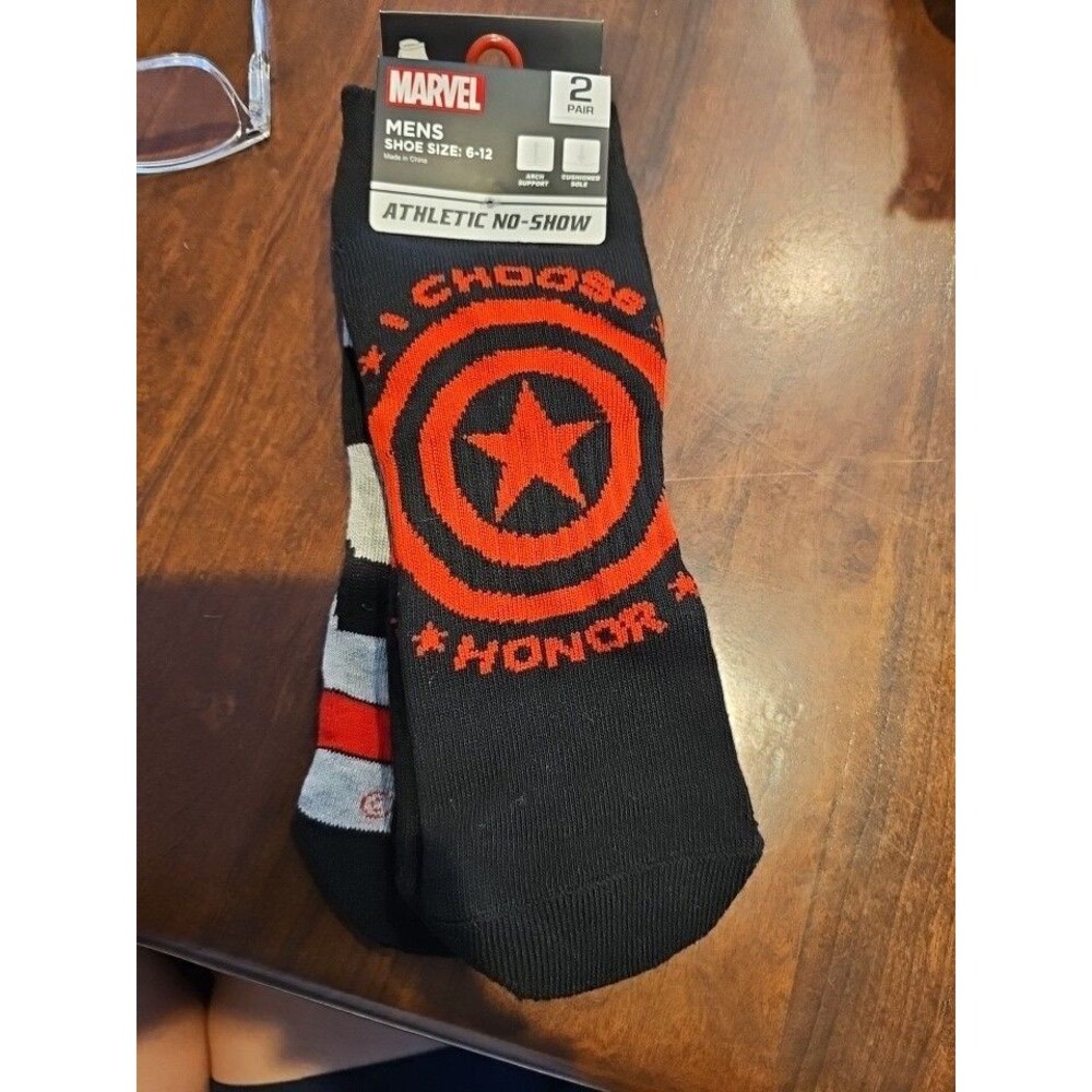 Marvel Crew Socks Adult Men's Captain America Marvel Navy and Grey